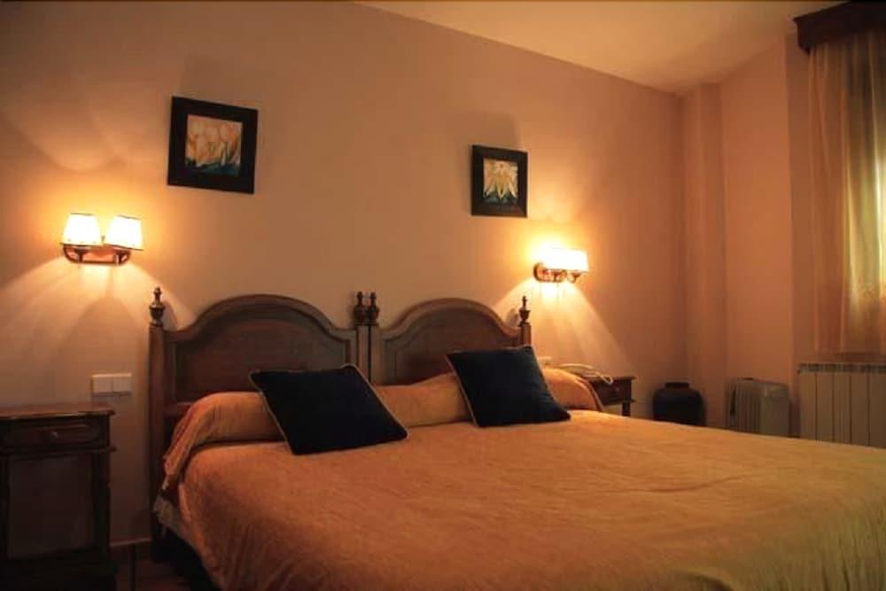 Hotel Patri Huéscar Zewnętrze zdjęcie